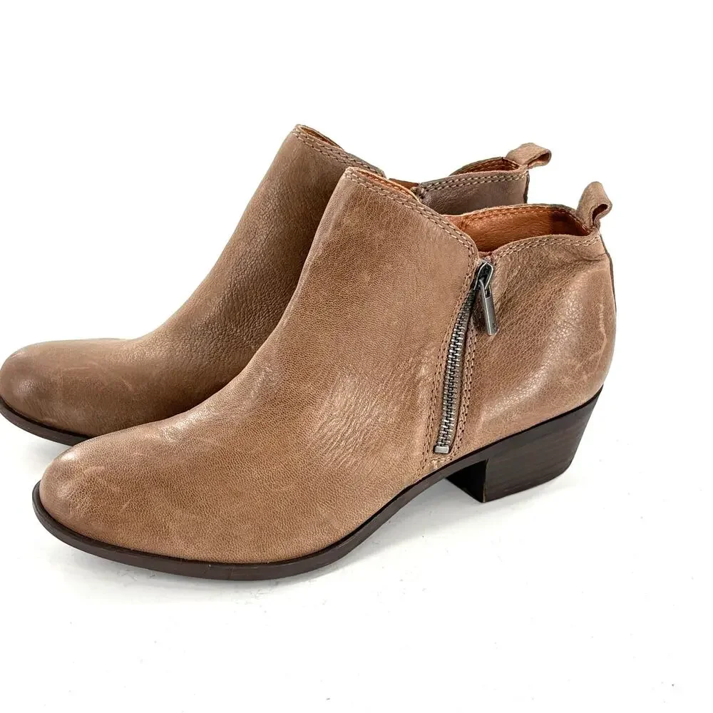 Lucky Brand Basel Boots 8.5 NWOT Tan Dune Gray Ankle Booties Western Zip Capsule